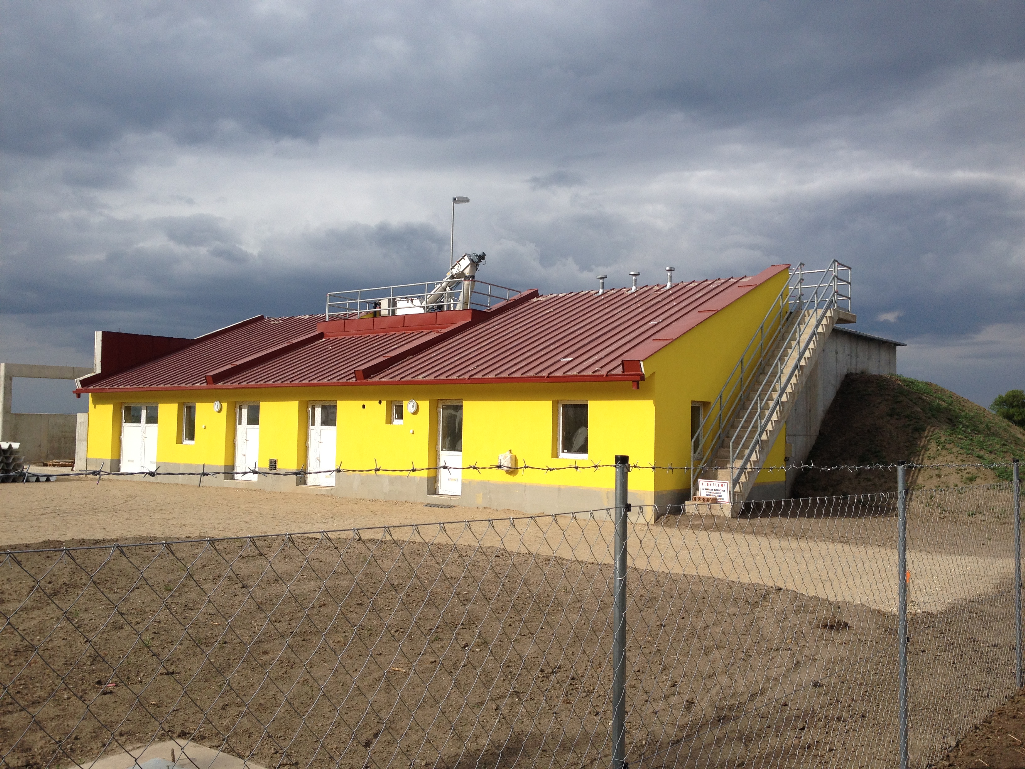 Kisszállás wastewater treatment plant – sludge dewatering and blower room